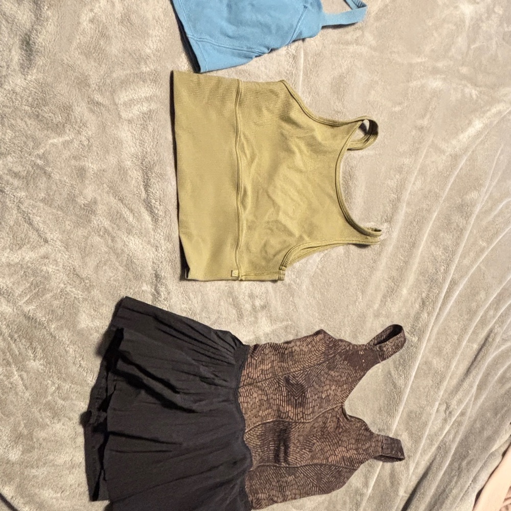 Lululemon tank top x3